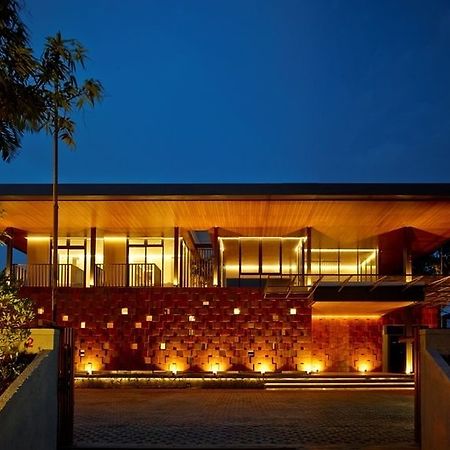 Akanaka Jakarta Luaran gambar